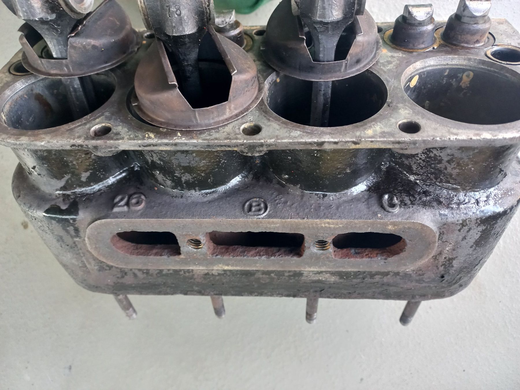 BMW Tutti pezzi di ricambio auto: Oldtimer BMW Dixi Zylinderblock m Kolben , Ventile , Pleuel – Usato da CH - DULLIKEN venduto da classiccarpartsstore 4