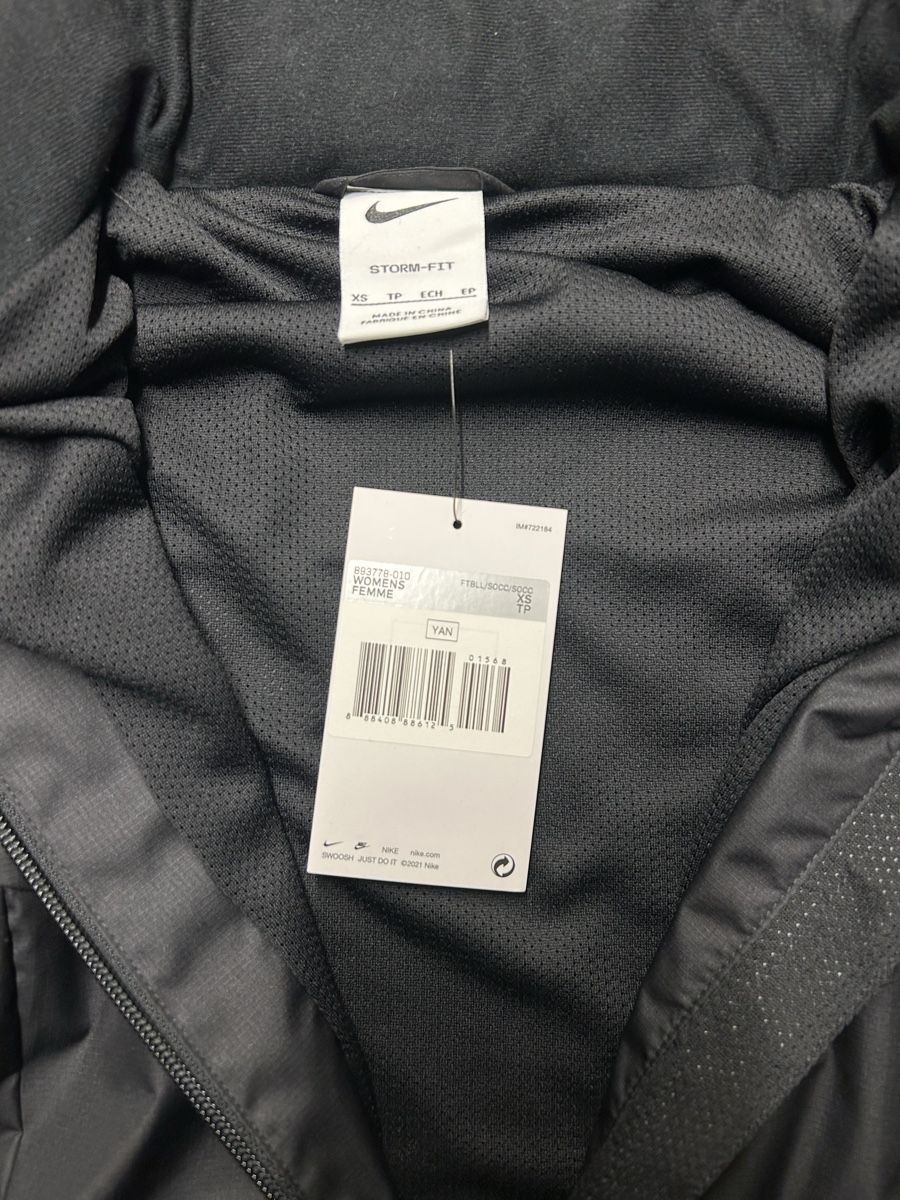 Nike Giacche: Nike Regenjacke Storm-Fit – Nuovo e nell'imballaggio originale da Basel venduto da laurin_bachmann 3