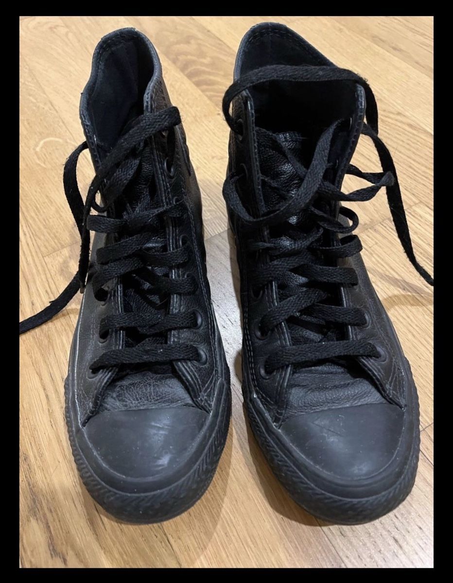 Converse Scarpe da uomo: Converse All Star Leder Schwarz Grösse 37.5 – Usato da Kradolf venduto da bstr.9105