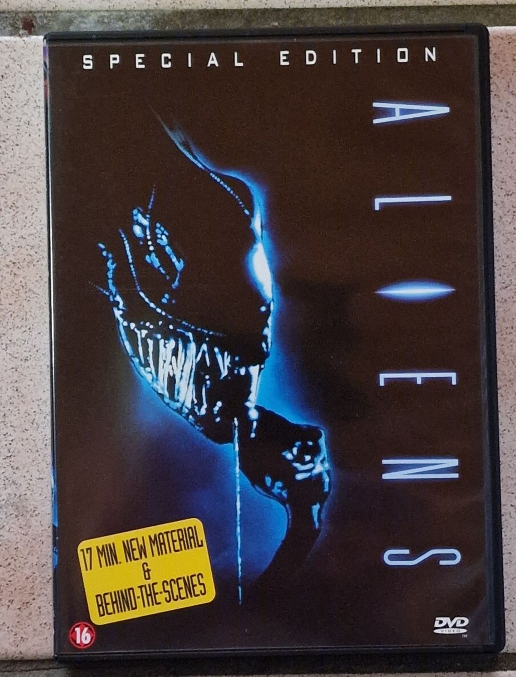 Tutti i DVDs: DVD Aliens Edition Spéciale – Usato da Echallens venduto da mal_z665