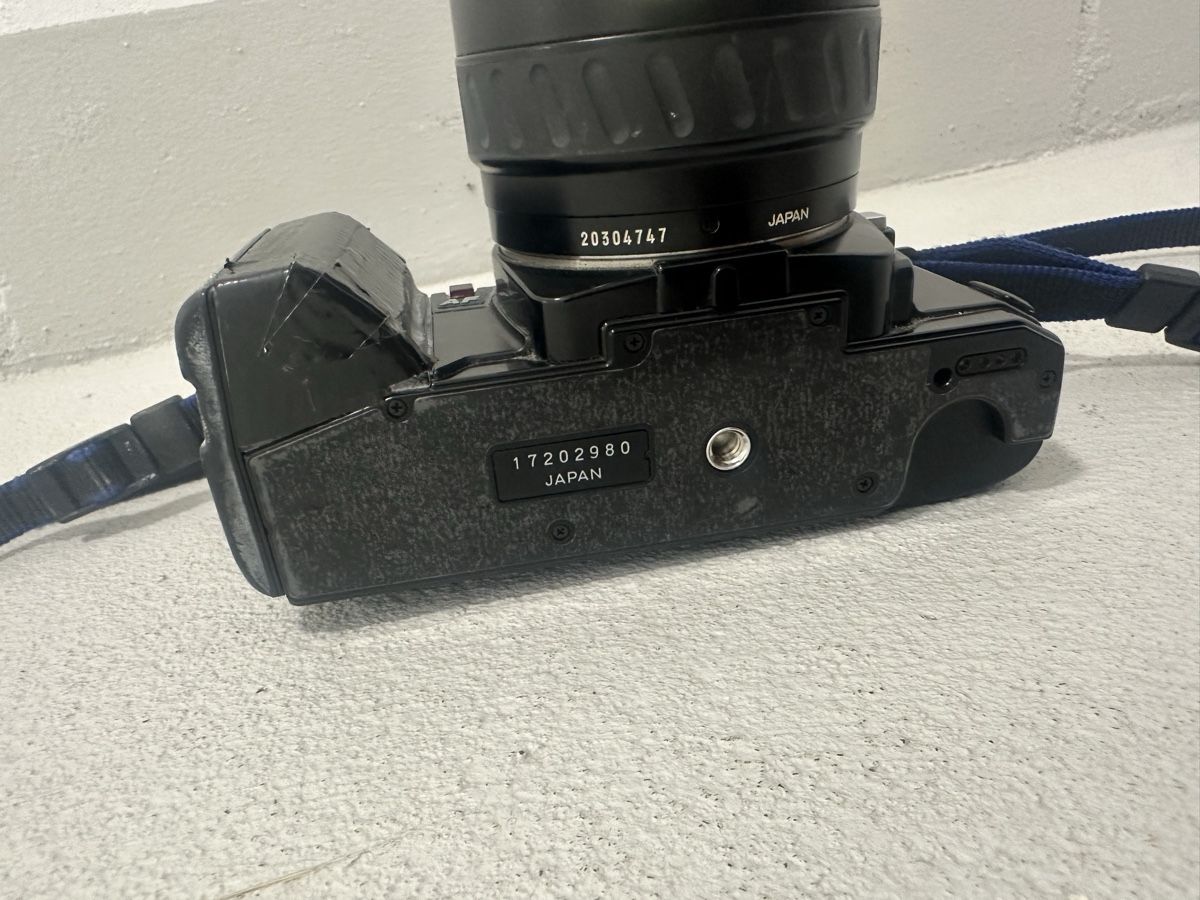 Minolta Appareil photo: Minolta 7000 Spiegelreflexkamera mit Objektiv ab1.-  – Défectueux à Liestal par forty-four_shop 2