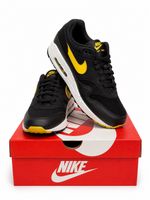 Nike Air Max 1 ESS Black / Tour Yellow – Neuves – EU 42.5 –