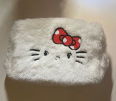 Hello Kitty Kosmetiktasche Plüsch weiss gebraucht