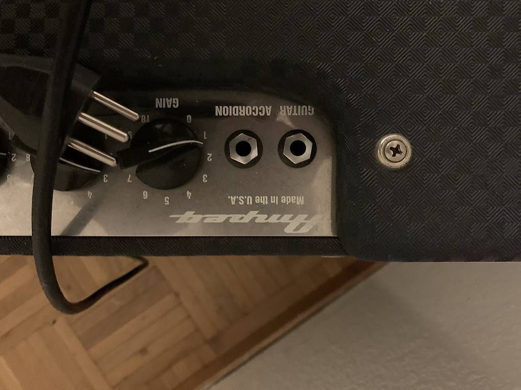 Ampeg Amplificatori: Ampeg Reverberocket Gitarrenamp – Usato da Besenbüren venduto da Brianzoso 2