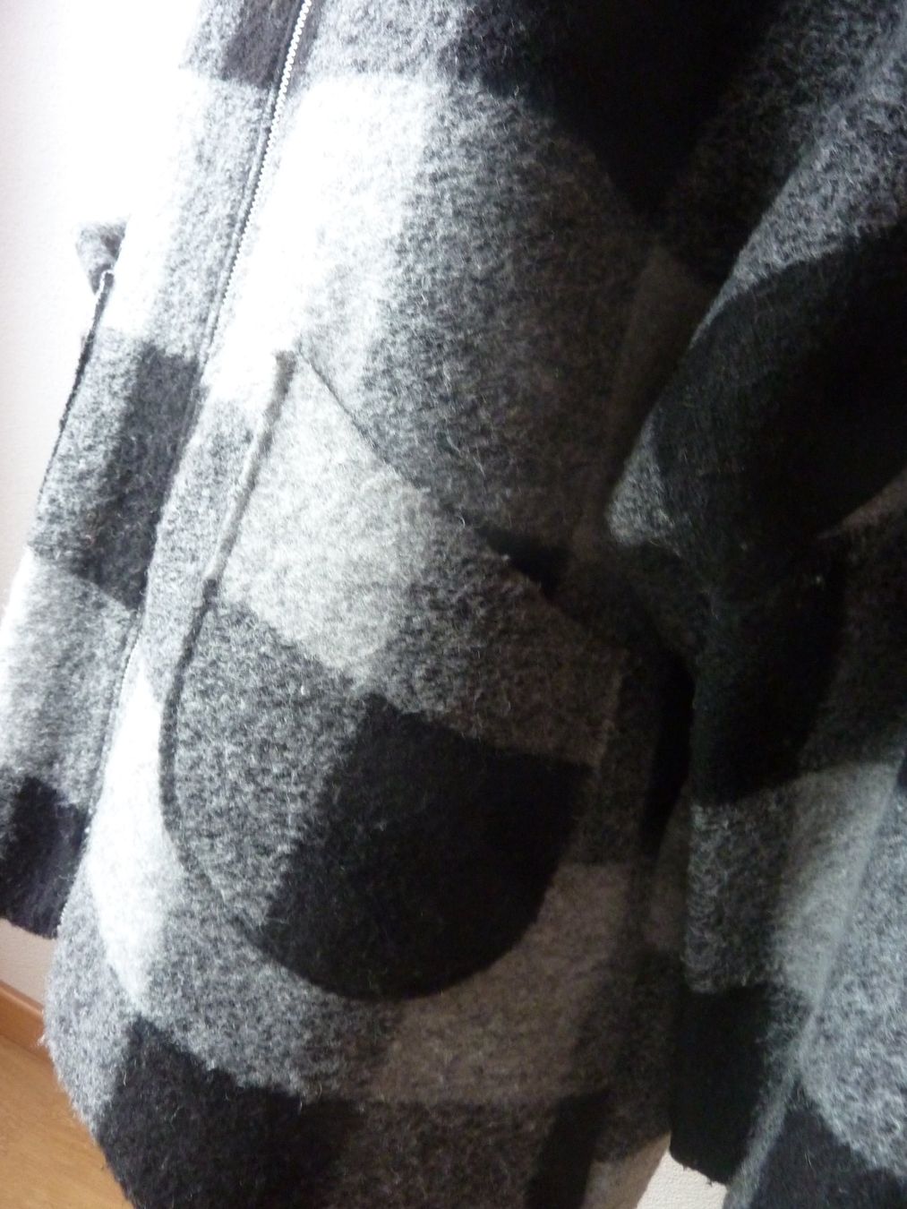 Giacche: Jacke mit Kapuze, Karro Look,  one Size – Usato da Waldstatt venduto da Kananaskis1 3