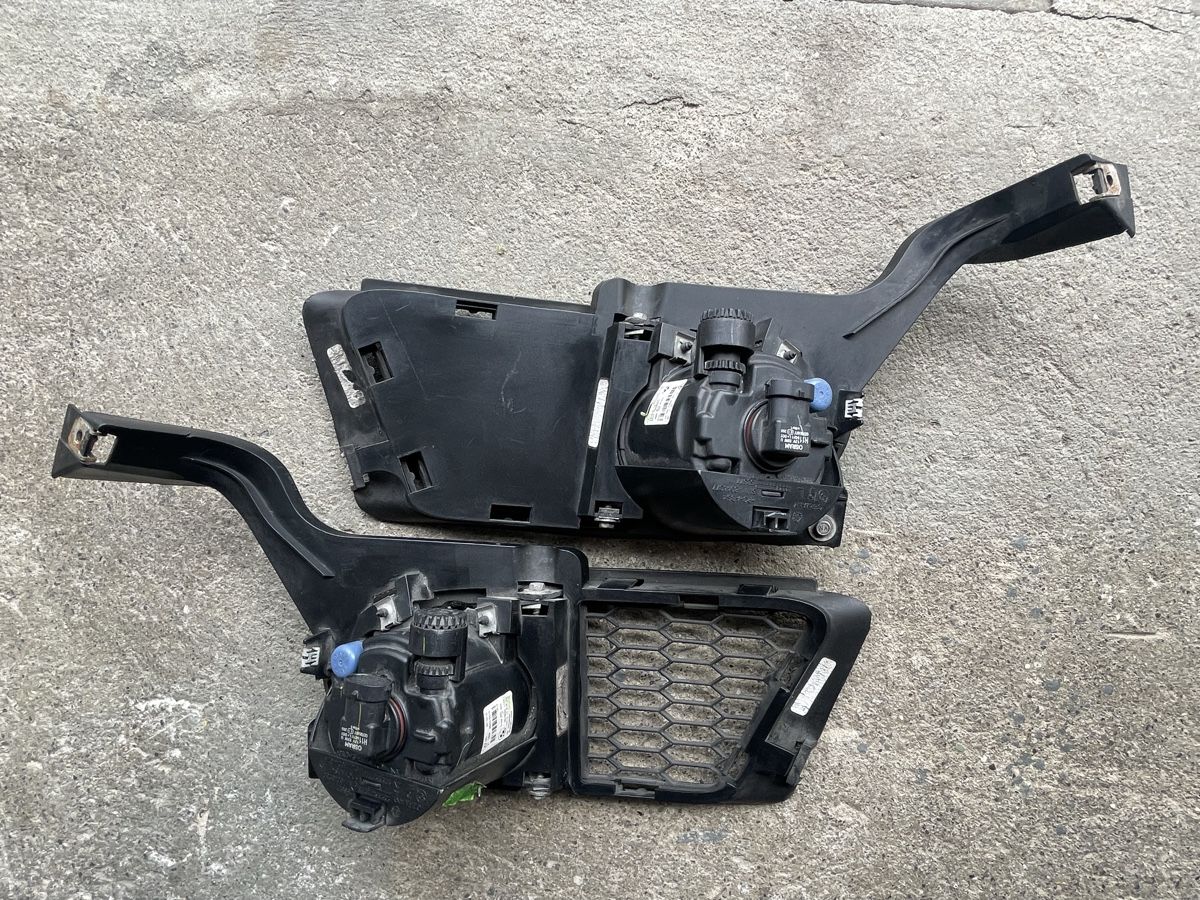 BMW Tutti pezzi di ricambio auto: 2x Phare antibrouillard avant | BMW séries 3 E90 E91 E92 E93 – Usato da Denges venduto da Ricautomotive 5