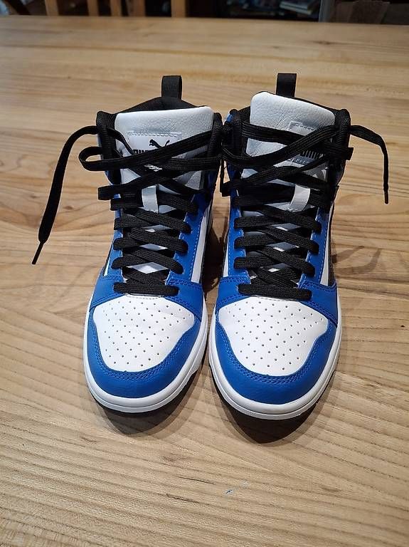 Puma Herrenschuhe: Puma Turnschuh Grösse 35.5 – Gebraucht aus Gähwil von Sinmax