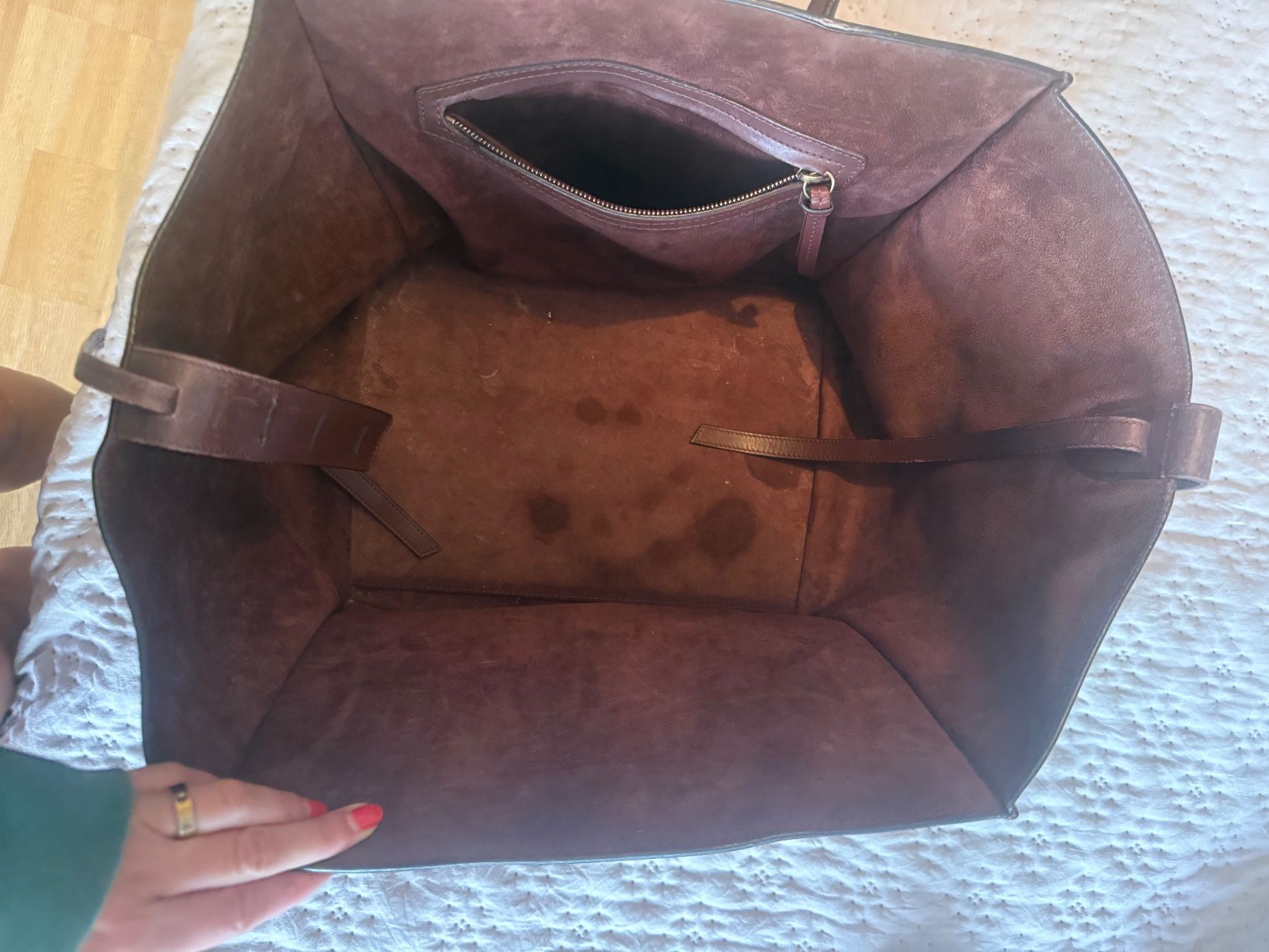 Celine Taschen für Damen: Laufzeit verkürzt. Neue FotosDunkel Braune Celine Handtasche – Gebraucht aus Zürich von miltengabo 9
