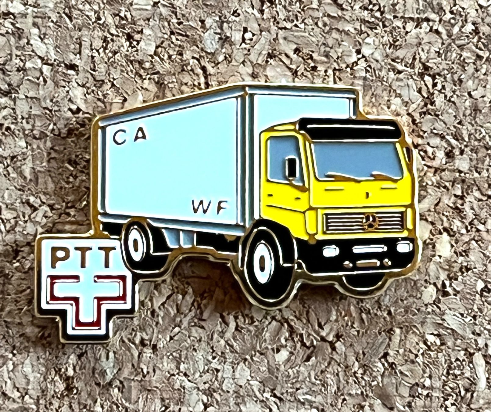 Placchette & Badge: Pin camion Postal WF – Usato da Renan BE venduto da johncactus