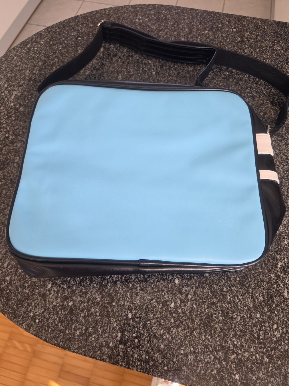 Taschen: Oreo Tasche – Gebraucht aus Wolfwil von con_k6vx 1