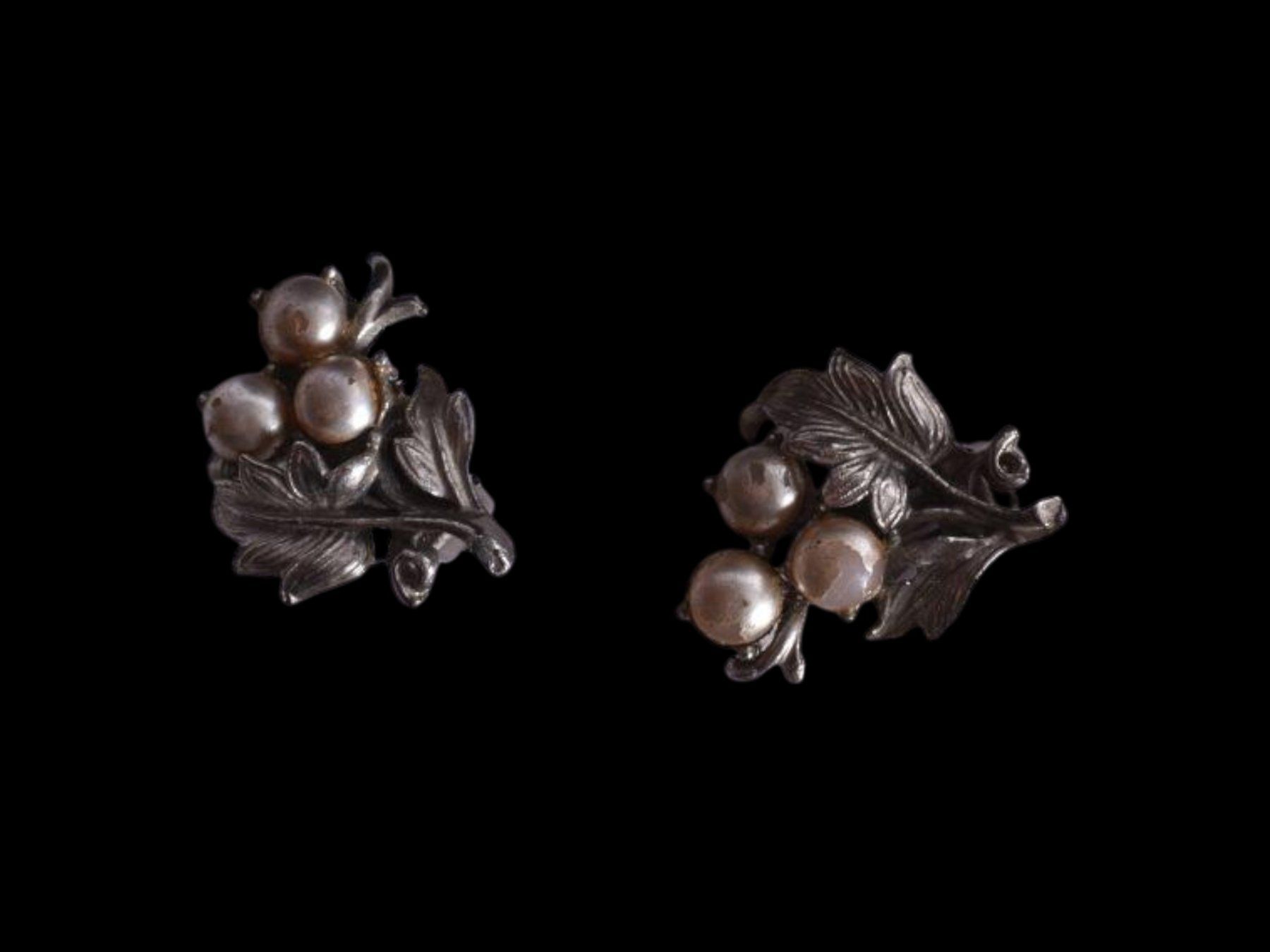 Ohrringe & -stecker: Antique Silver Earrings Clips.Ohrringe with pearls – Gebraucht aus Apples von the_7jtf