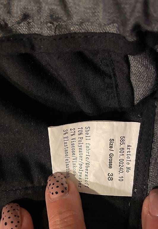 Pantaloni: Navyboot Damenhosen grau – Usato da Zürich venduto da sca_g8jq 1