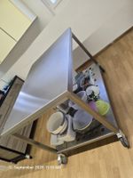 Edelstahltisch fahrbar mit Ablageboden gebrauchter Zustand