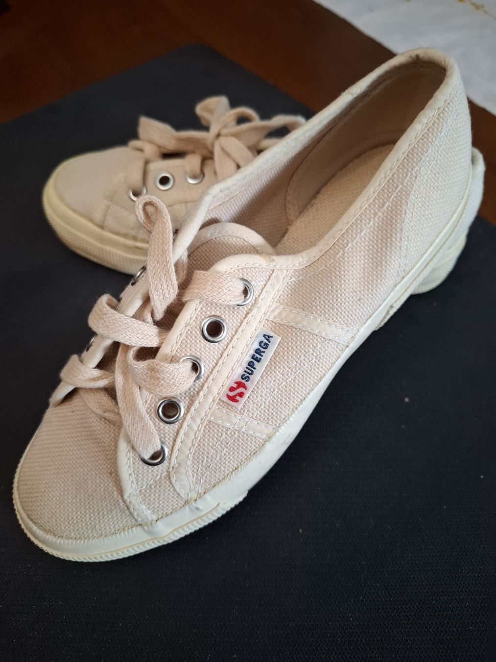Superga Scarpe per ragazze: Superga classiche beige, taglia 35 – Usato da Viganello venduto da sor_dcq8 1