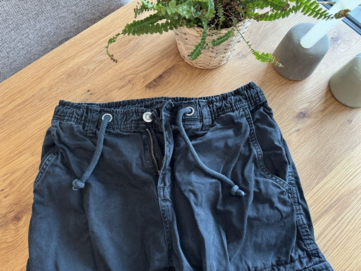 Pantaloni: Urban Classics Cargo Hose – Usato da Oberuzwil venduto da lynni_97 1