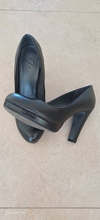 Damenschuhe: Schwarze Lederpumps mit Plateau  Größe 37 BATA – Gebraucht aus Zürich von roman87788