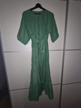 Sommerliches Maxikleid in Grün - Grösse 40, Top Zustand