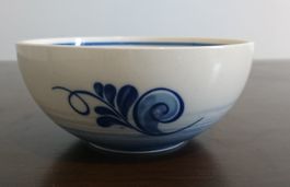 Bol blanc et motifs bleus