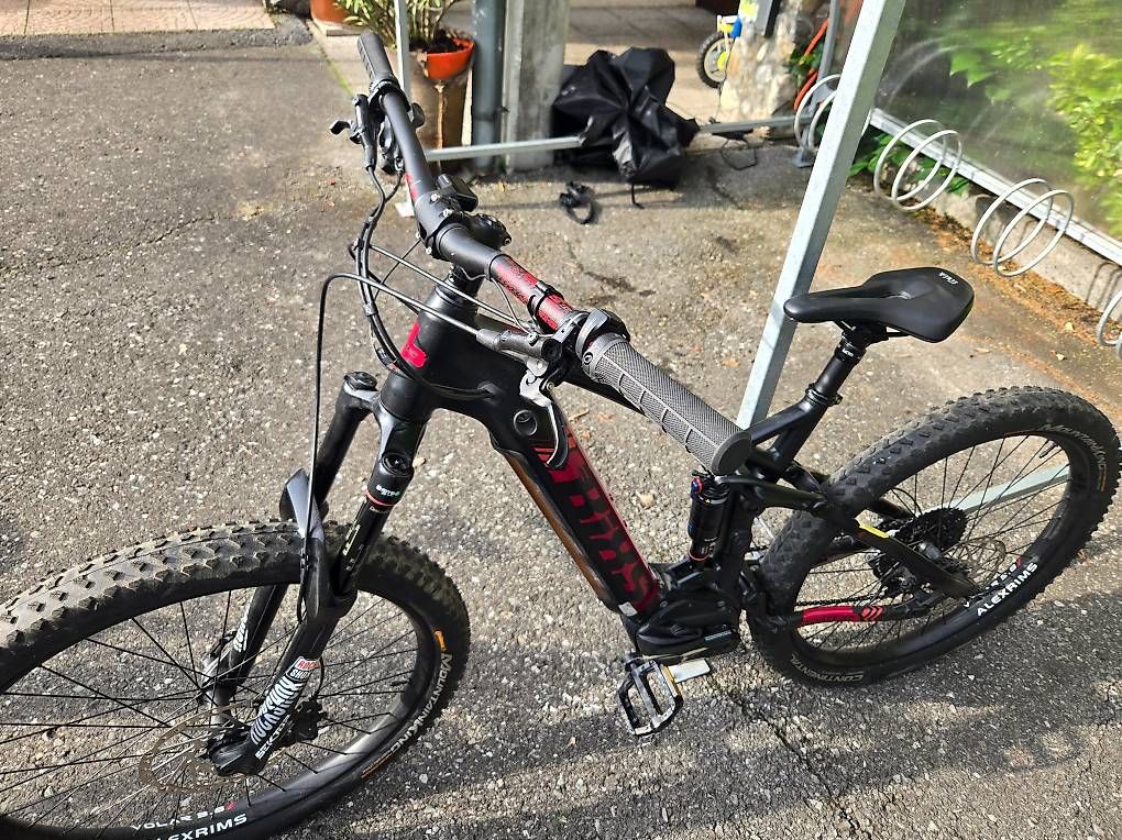 Bixs Biciclette: E Bike, BiXS Sauvage e25 E-Mountainbike – Usato da Gersau venduto da marta.kurstak 2