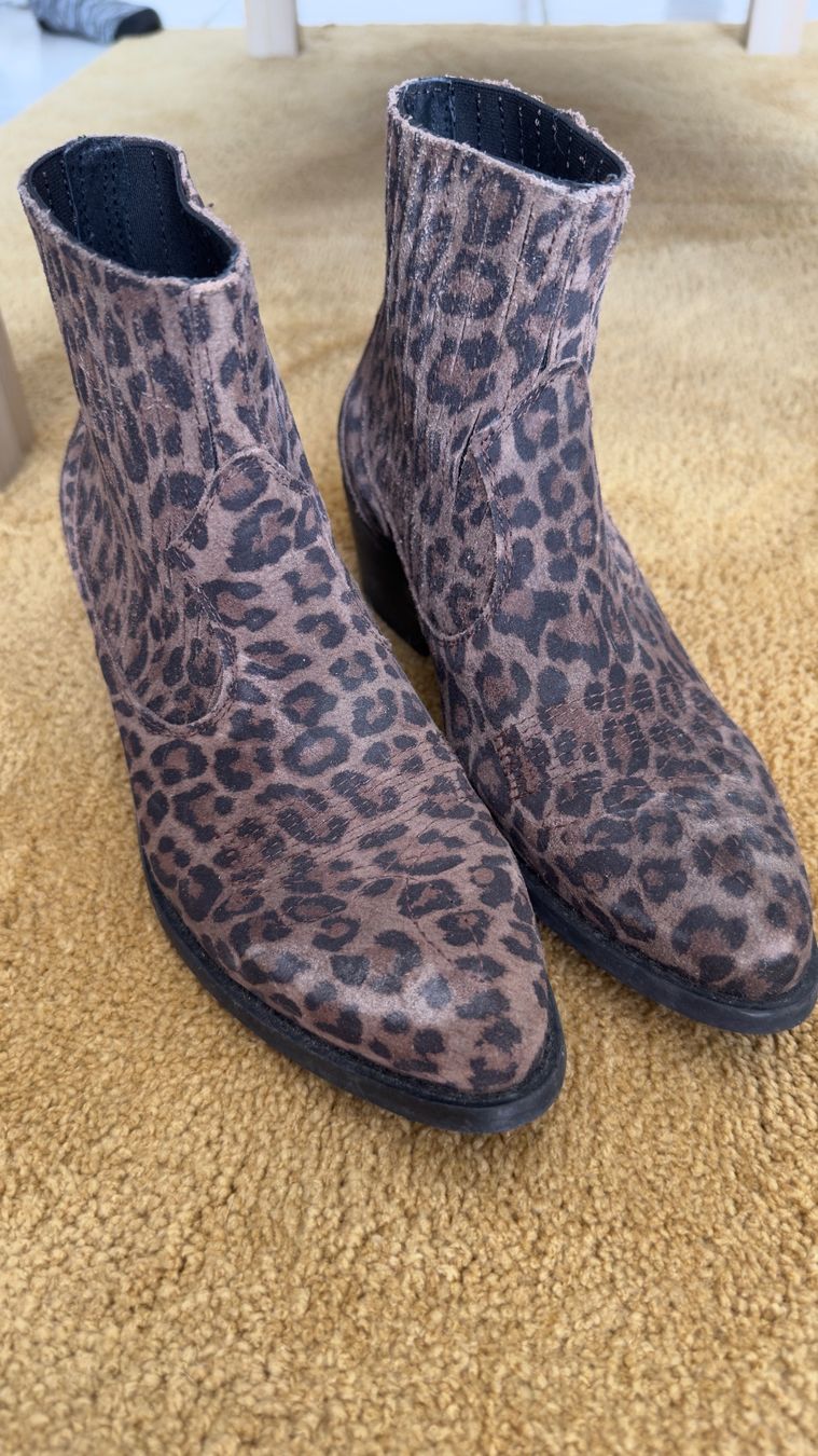 Scarpe da donna: Bottines Léopard T 36 – Usato da Riddes venduto da Elina. 2