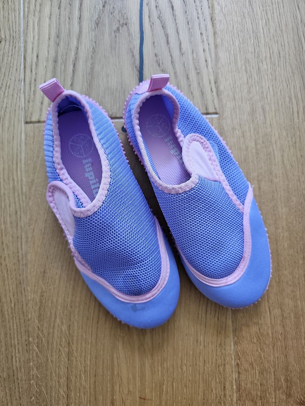Scarpe per ragazze: Schwimmschuhe – Usato da Basel venduto da vel_w2tr 1
