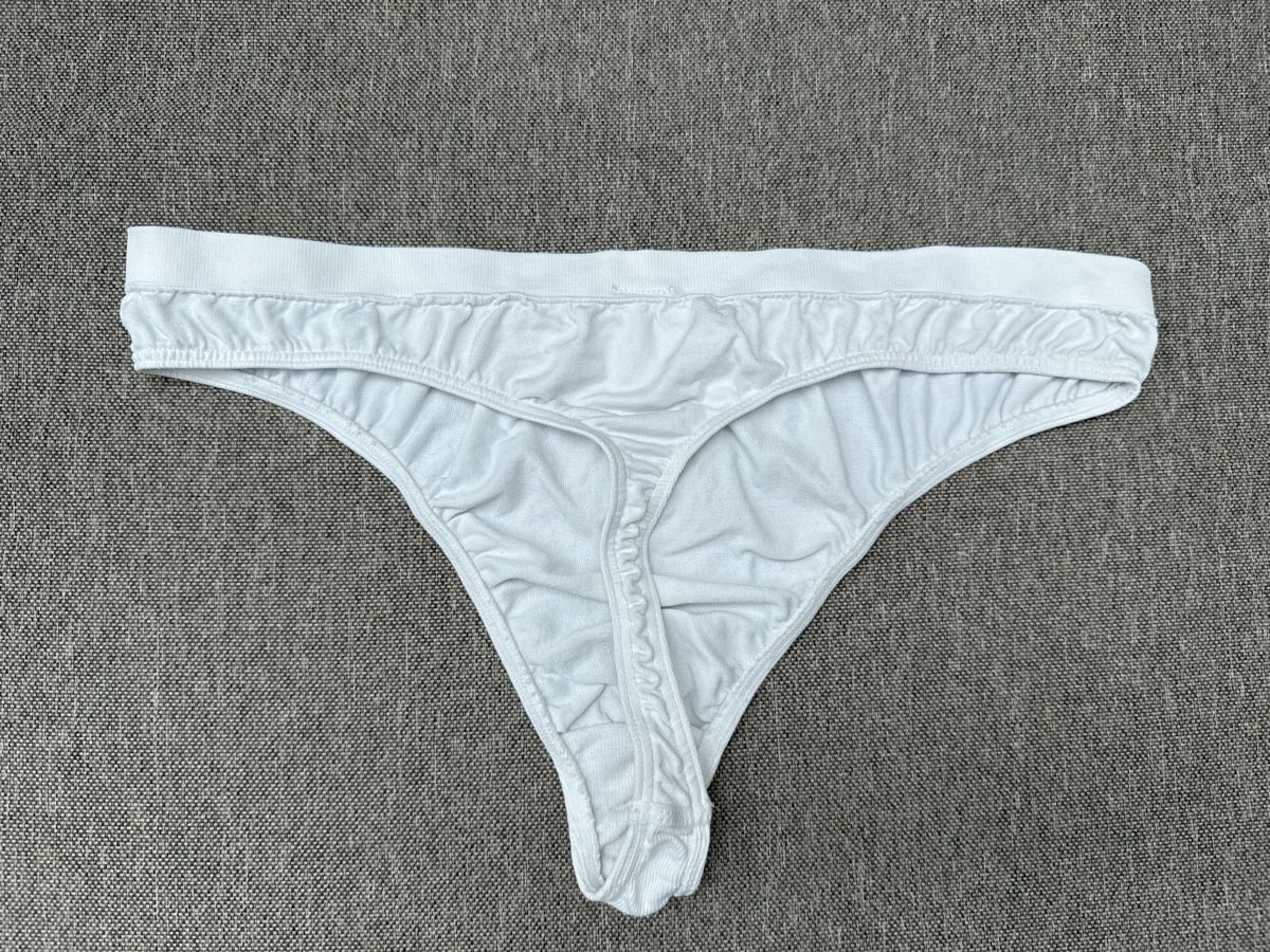 Victoria's Secret Sonstige Unterwäsche: Victoria’s Secret String L, Neu – Neu (gemäss Beschreibung) aus Strengelbach von lana40 1