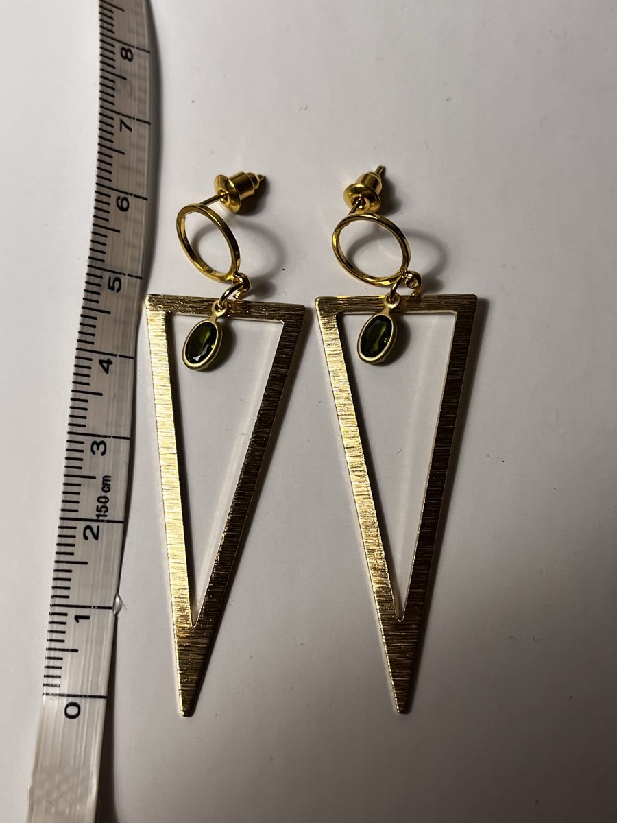 Orecchini pendenti & Orecchini a lobo: Boucles d’oreilles triangle avec breloque verte – Nuovo (secondo la descrizione) da Genève venduto da ct_fqr8 2