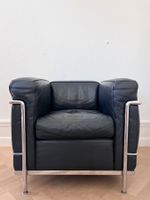 Cassina LC2 Sessel Le Corbusier Leder schwarz