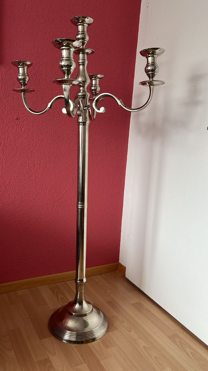 Portacandele: Silberner Kerzenständer, 5-flammig, Höhe 150cm – Usato da Lenzburg venduto da selabella