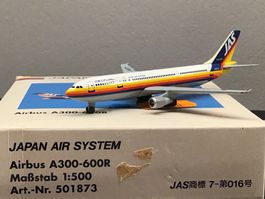 JAS Flugzeug Airbus A300-600R Modell 1:500