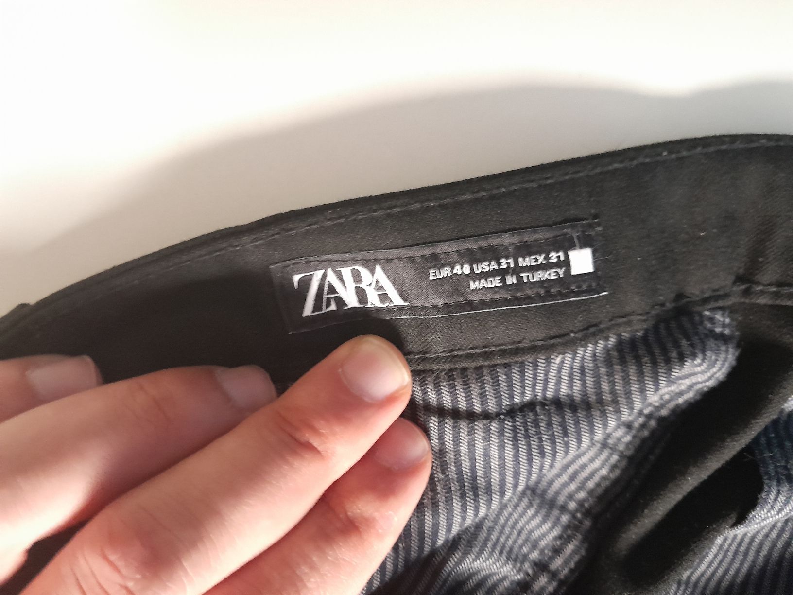 Zara Pantaloni: pantalon zara taille 40 – Usato da Genève venduto da ang_fd8z 4