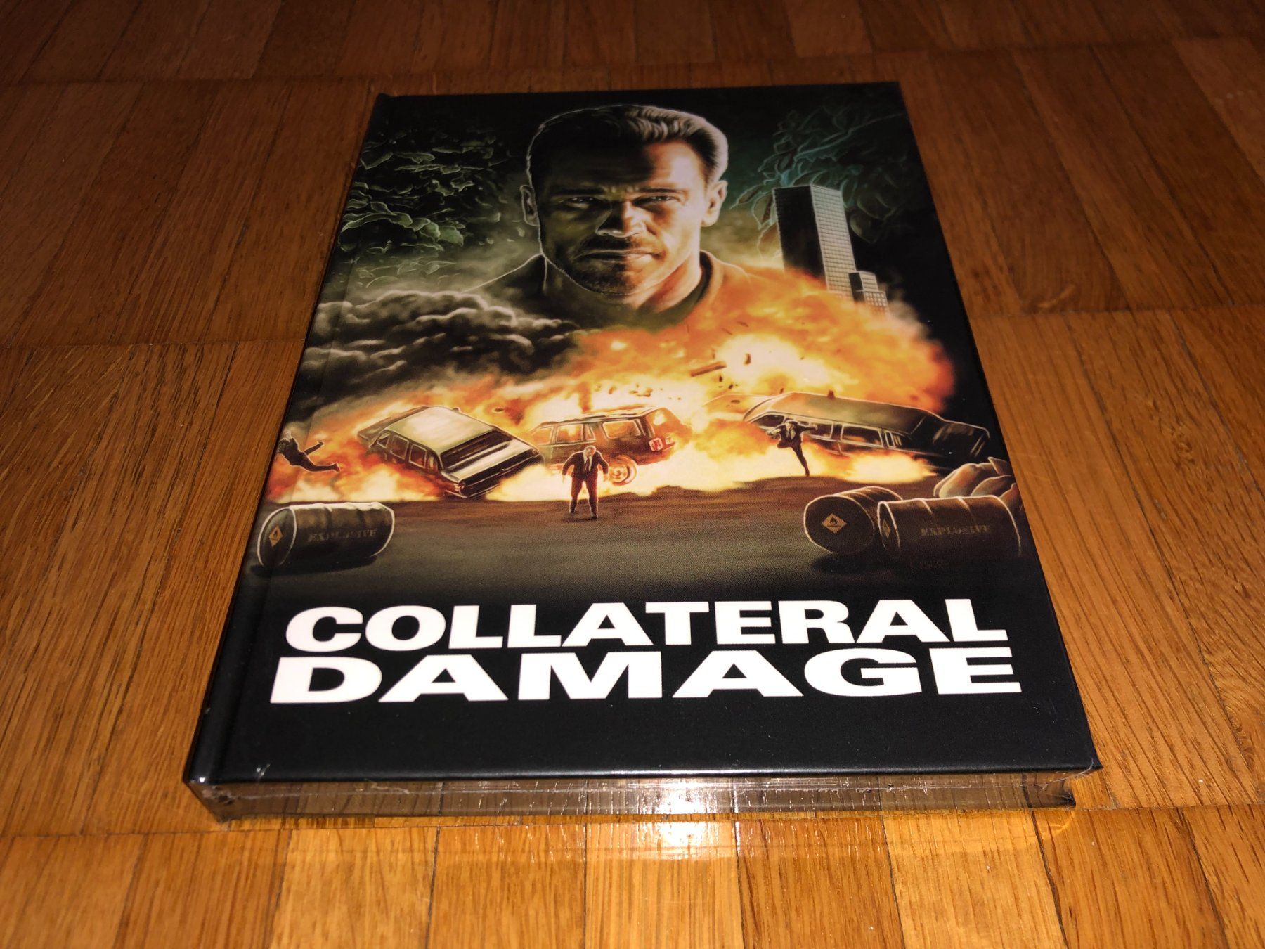 Tutti i DVDs: Collateral Damage - MEDIABOOK - B - UNCUT – Nuovo e nell'imballaggio originale da Basel venduto da havsok