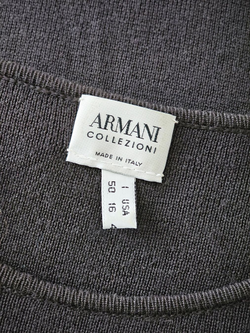 Armani Gilets & Westen: Edler Pullunder, Armani, Braun, Grösse L, – Gebraucht aus Ried-Brig von Zzyzx 4