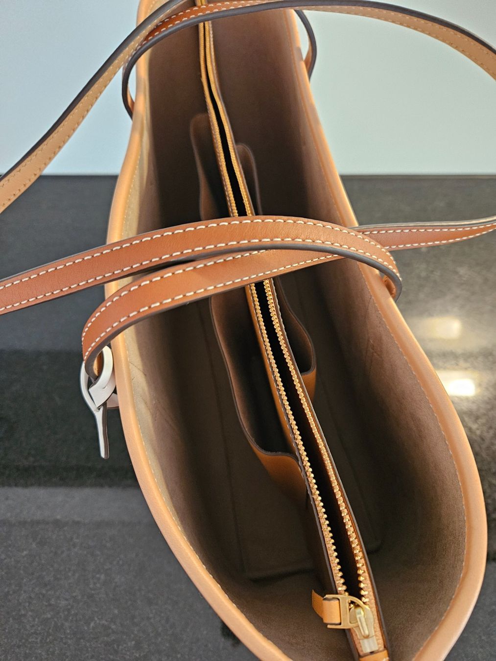 Tory Burch Borse: Tory Burch Perry Canvas Tote Bag – Usato da Luzern venduto da miletas89 5