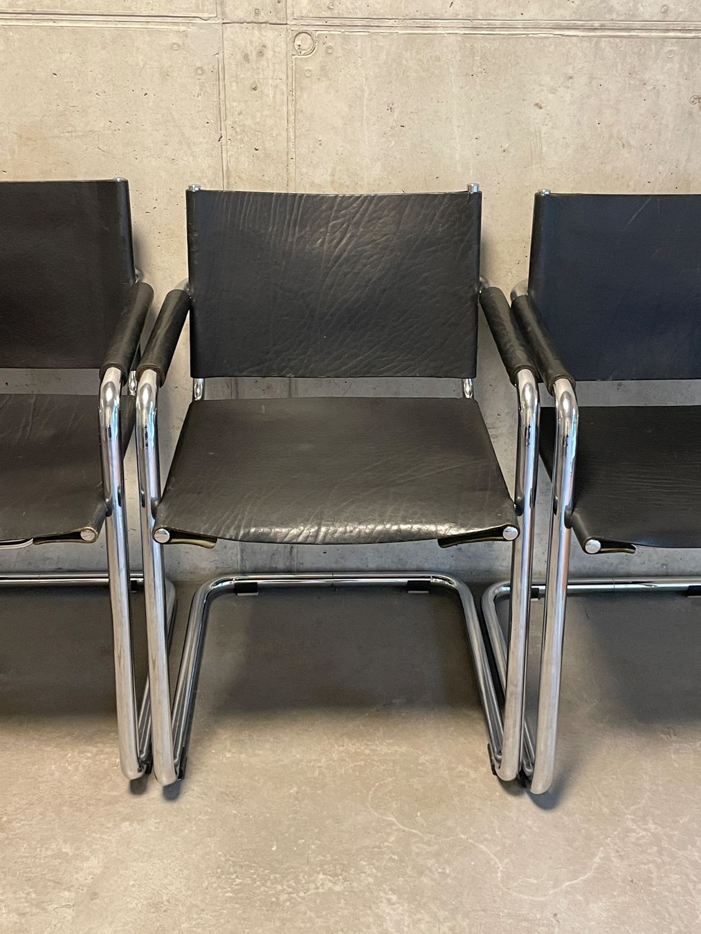 Pfalzberger Stühle: Pfalzberger Freischwinger Stuhl – Gebraucht aus Zürich von starch.studio