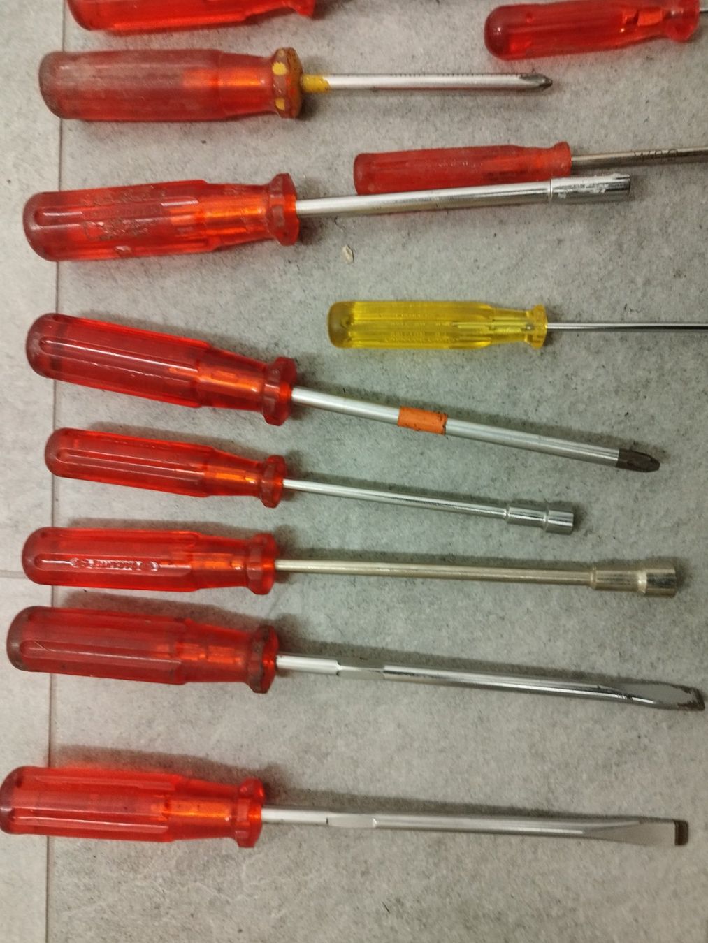 Tous les outils: Schraubenzieher – D'occasion à Bülach par leo_7cfv 4