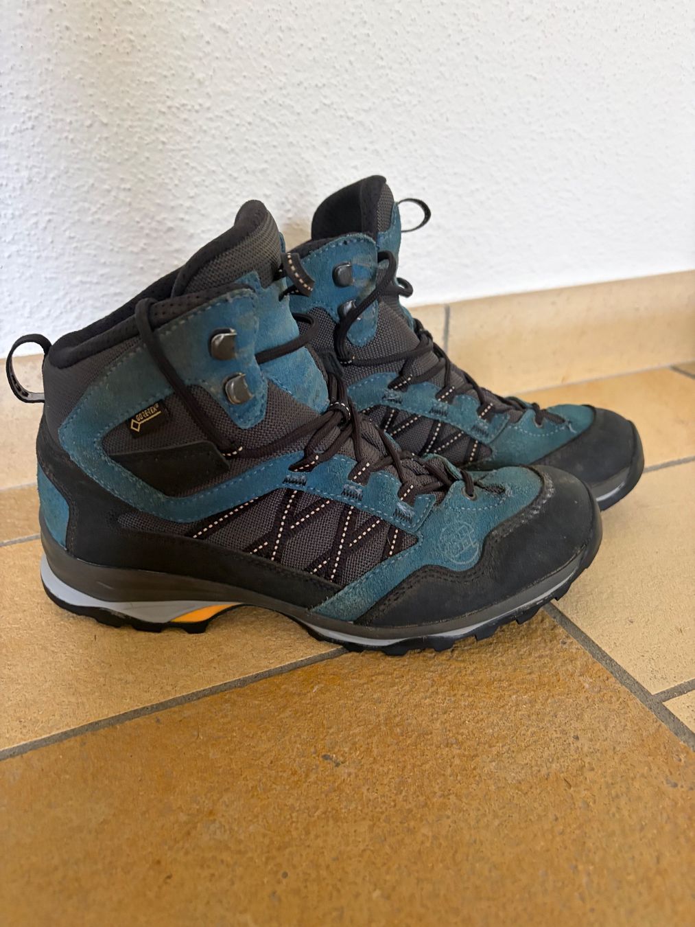 Schuhe für Jungen: KINDERWANDERSCHUHE 39 GORETEX – Gebraucht aus Wattwil von jopara