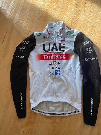 Uae team emirates profi jacke velotrikot medium wind
