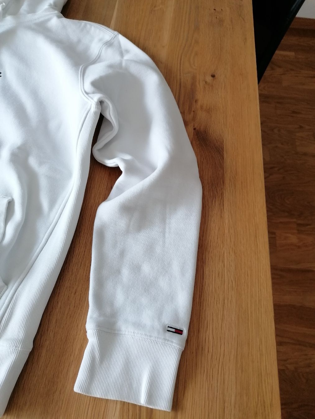 Tommy Hilfiger Pullover & Sweatshirts: Pullover Tomy Hilfiger – Gebraucht aus Adliswil von Romanista1927 1