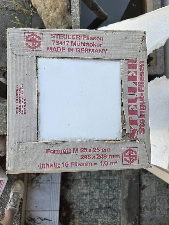 Baukästen: Steuler Fliesen, weisse Badplätli 25x25 – Gebraucht aus Bubendorf von hufi1969 1