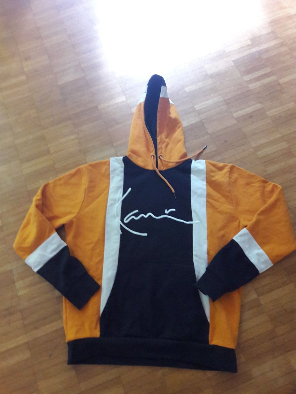 Maglioni & Felpe: Kapuzenpulli KARL KANI Orange/Blau - M – Usato da Luzern venduto da miocarobabbonetoscan 1