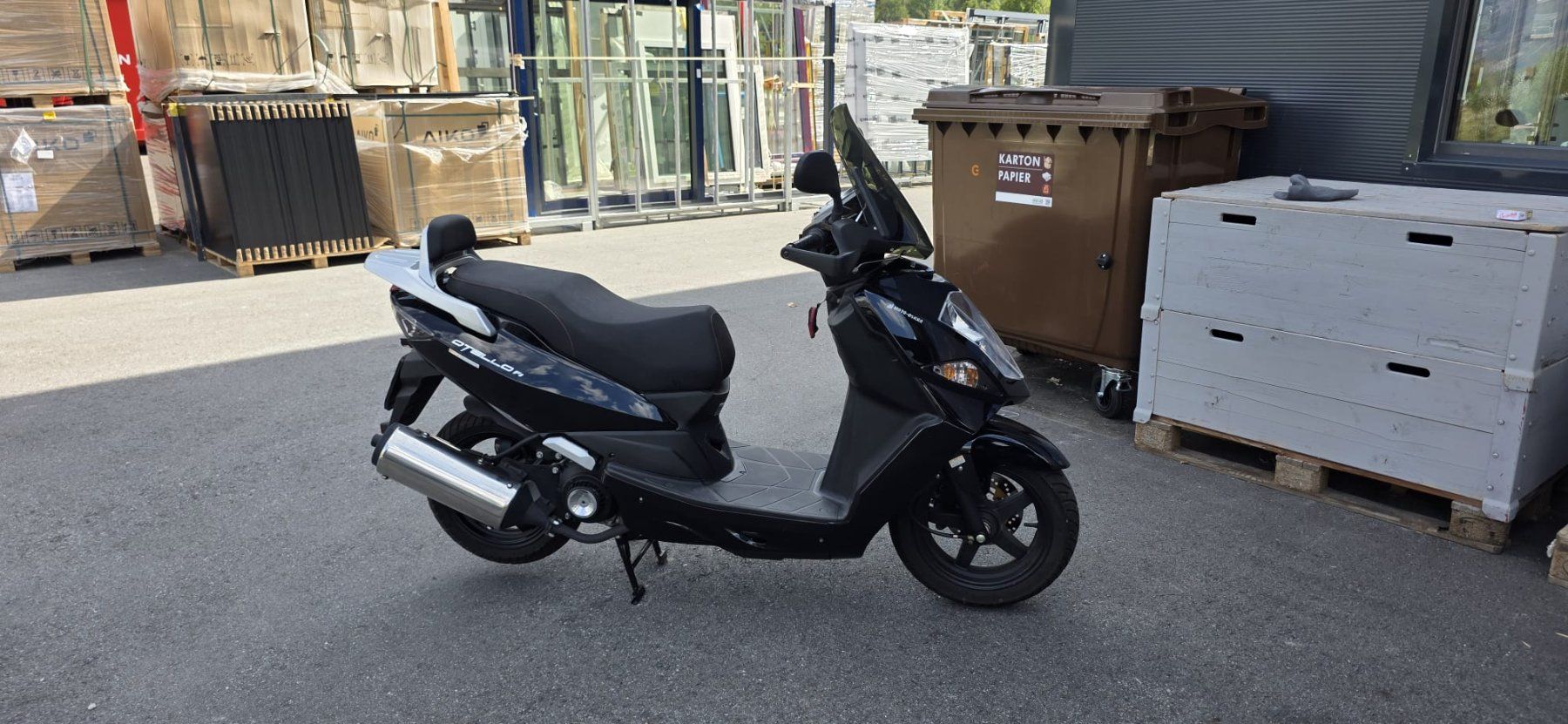 Daelim Scooter: Daelim Otello Roller schwarz gebrauchter Zustand – Usato da Leuk Stadt venduto da sgs_q5lg 2