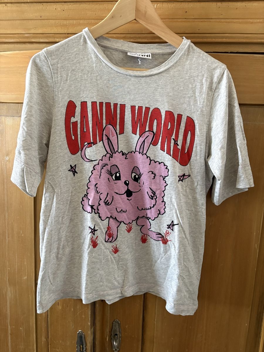Ganni T-shirt: Ganni T-Shirt – Usato da Maur venduto da esperanza011