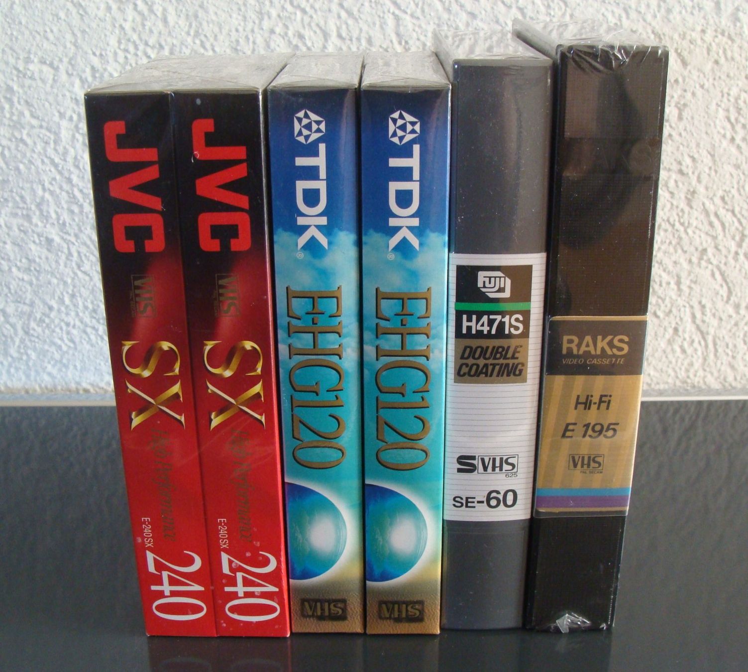 Cassette vuote: VHS 6 VIDEOCASSETTEN VERSIEGELT – Nuovo e nell'imballaggio originale da Bern venduto da zilicchio