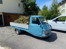 Triporteur Piaggio Vespacar P2