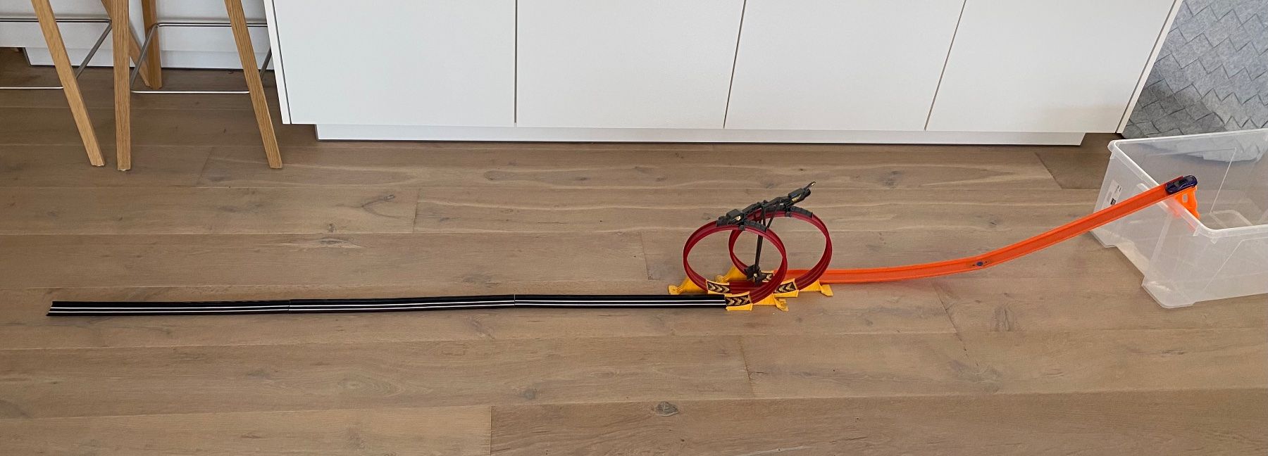 Hot Wheels Piste: Hot Wheels Doppel Looping Rennbahn – Usato da Neerach venduto da ne11a