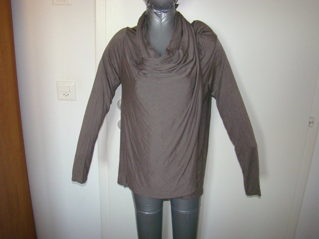 Gilets: Gilet - pull, transformable laura – Neuf avec emballage d'origine à Lussery-Villars par pousinete02 8