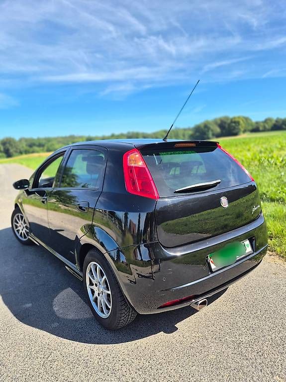 Autos: Fiat Punto 1.4 Tjet Expertisé 2006 – D'occasion à Renens VD par oluapban 1