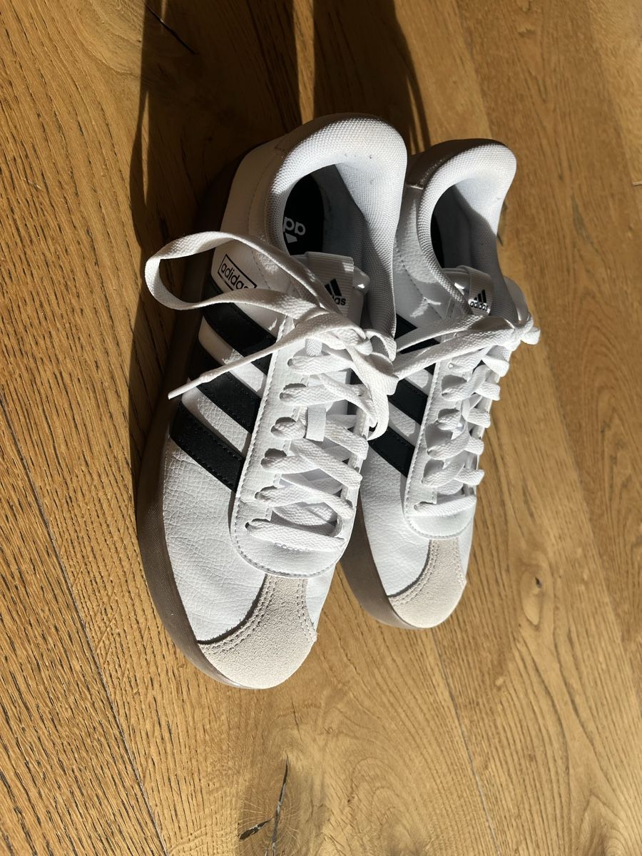 Adidas Damenschuhe: Basket adidas – Gebraucht aus Riaz von bigbellyla 1