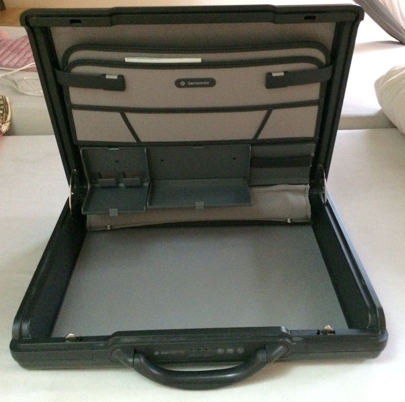 Samsonite Valigie & Borse: Samsonite Esteem Aktenkoffer Business – Usato da Lodrino venduto da mediwell 3